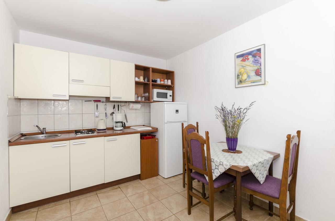 Apartments Dinko Gdinj Zewnętrze zdjęcie