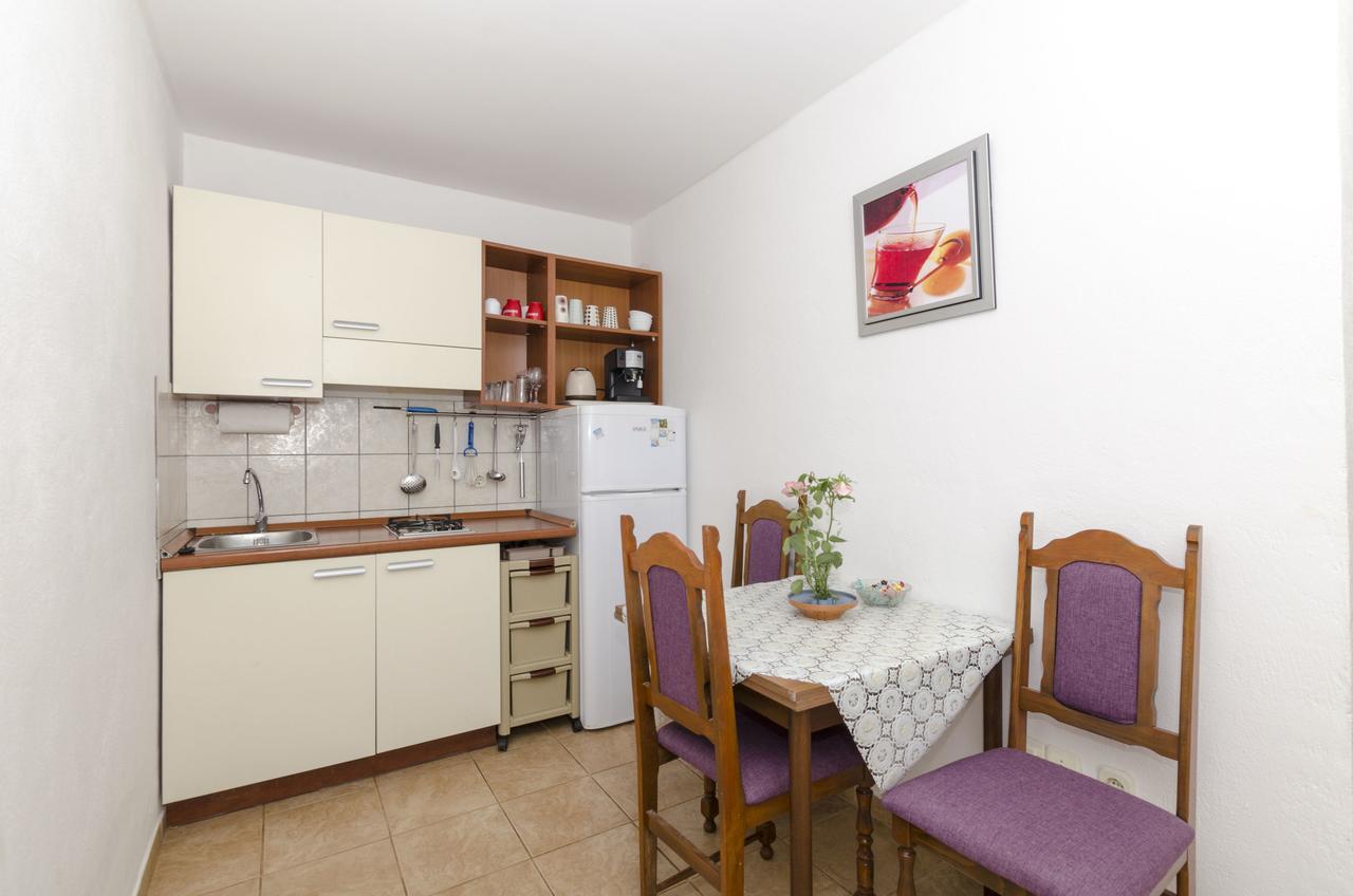 Apartments Dinko Gdinj Zewnętrze zdjęcie